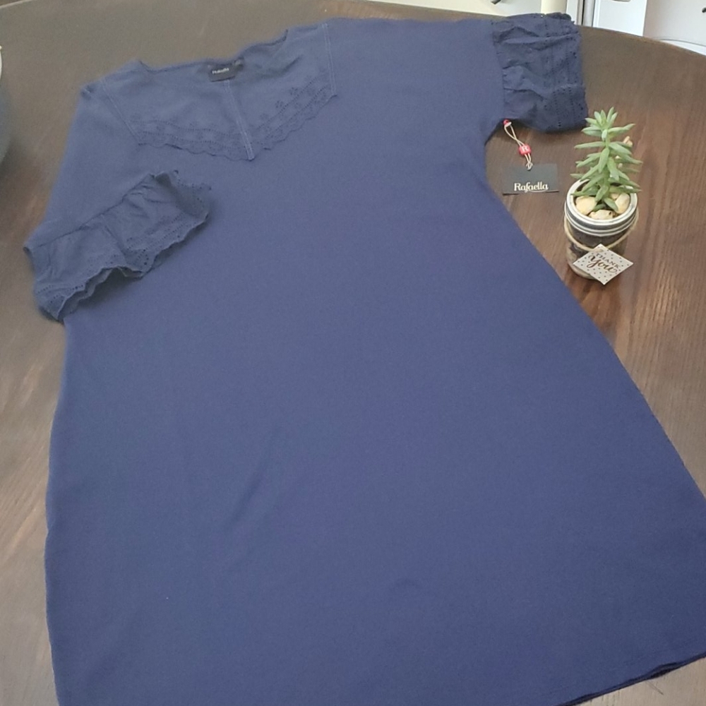NWT BEAUTIFUL navy blue dress!!
